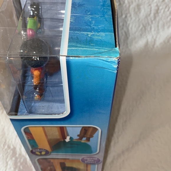 Jakks Pacific Disney Encanto Antonio Tree House Playset - Picture 6 of 8